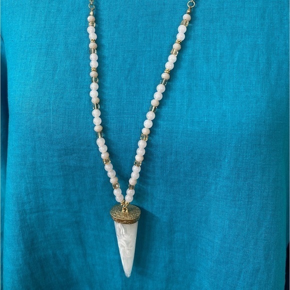 Horn Fashion Pendant Necklace - Picture 1 of 9